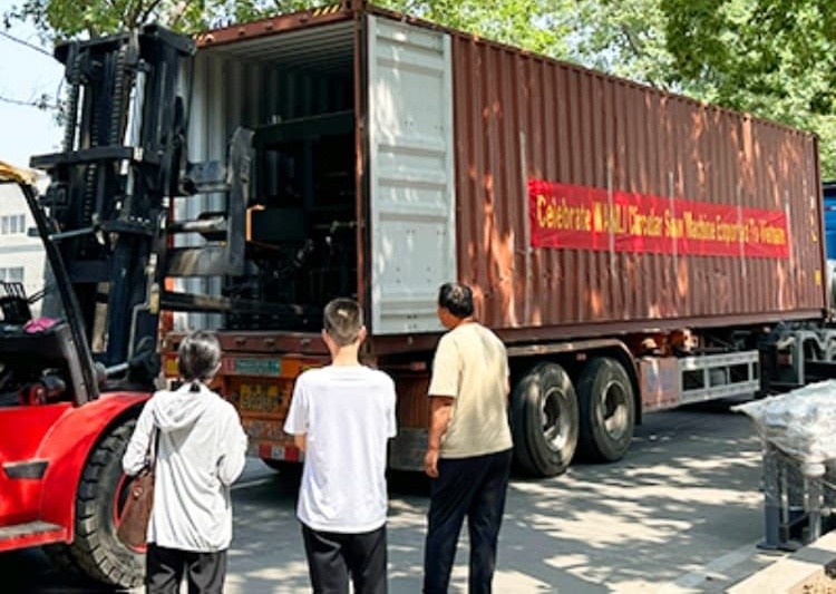 今日圓鋸機發貨土耳其